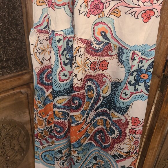 Paisley Print Halter Maxi Dress – Size M (6) - Picture 4 of 10